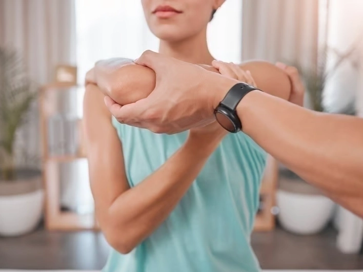 Professional Shoulder Pain Treatment services by Premier Injury Specialists in Riverdale, GA — licensed Injury Specialists provider